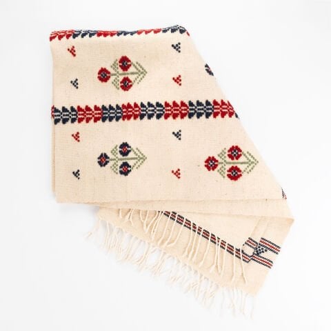 Üç Güller Motifli El Dokuması Kilim