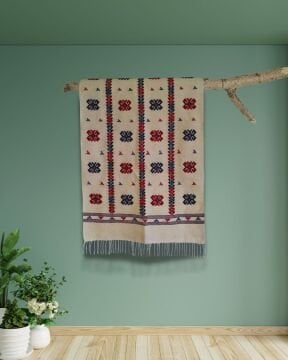 Koç Boynuzu Motifli El Dokuması Kilim