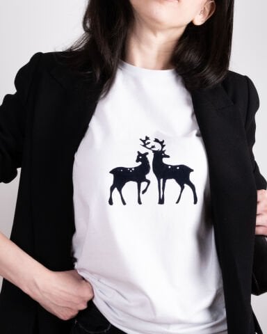 %100 Ege Pamuğu Taş Baskı | Beyaz Geyik Desenli Unisex Oversize Tişört