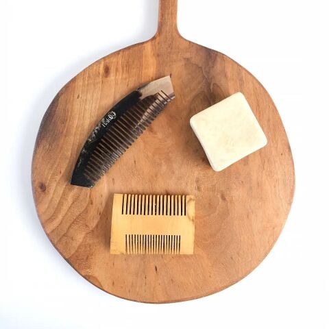 Saç Bakım Üçlüsü (Şimşir Tarak - Kemik Tarak - Defne Sabunu)