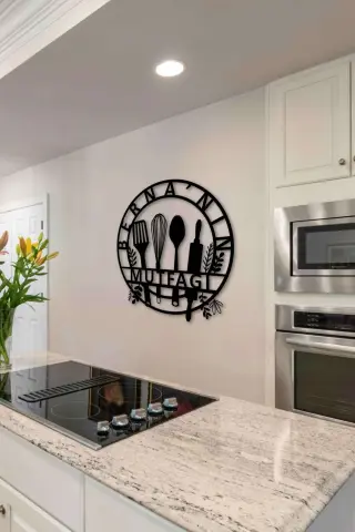 Kişiye Özel İsimli Metal Duvar Tablosu Modern Mutfak Dekoru 50x50 Cm