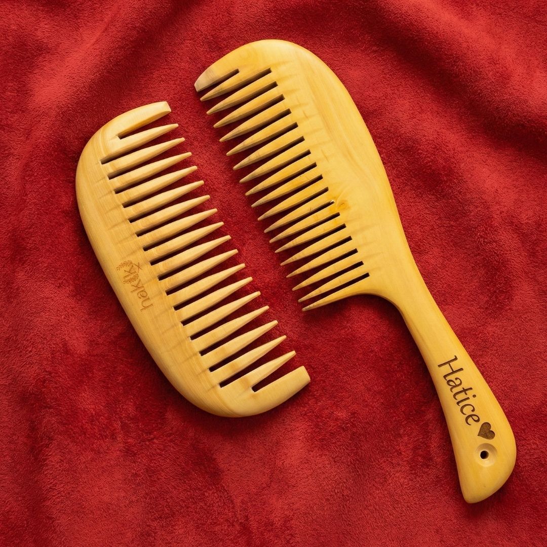 Kişiye Özel Saplı ve Geniş Dilli Şimşir Tarak Seti | El Yapımı Premium