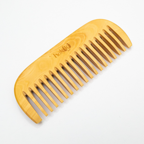 Kişiye Özel Geniş Dişli Şimşir Tarak 12 Cm ve Doğal 3’lü Sabun Seti